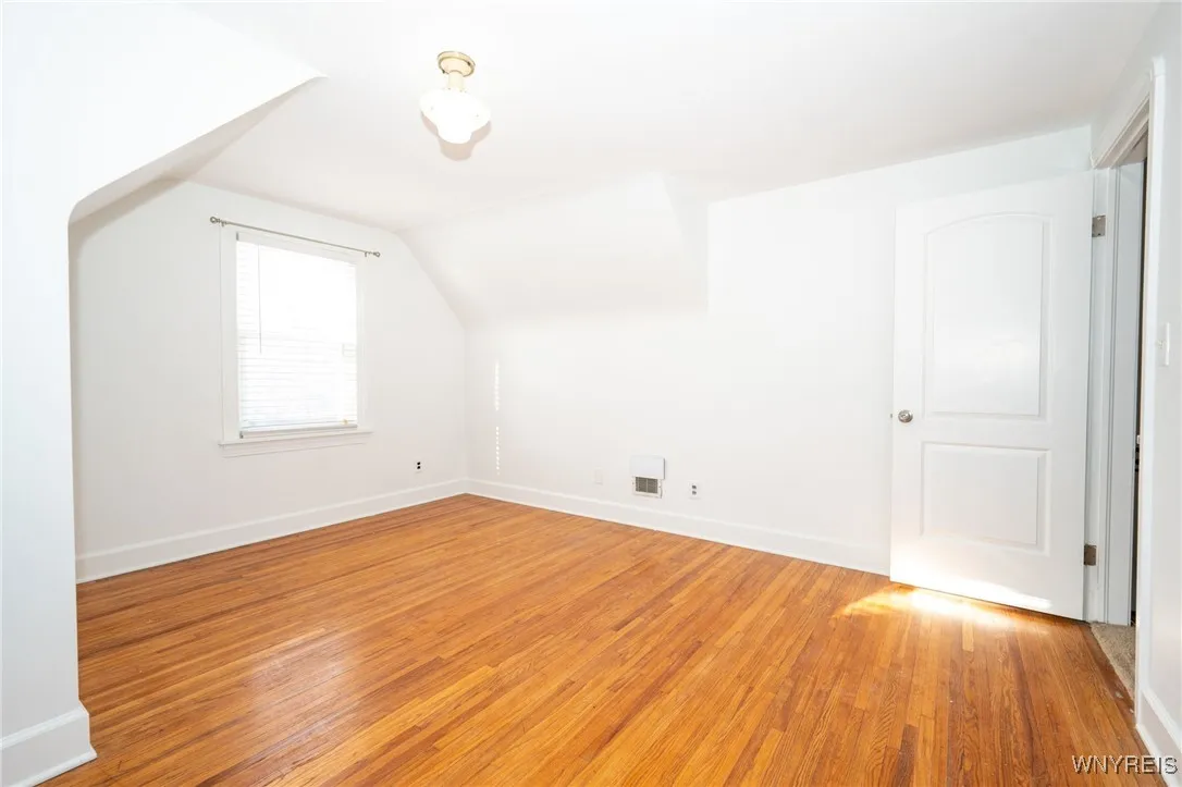 1163 Eggert Road, Amherst, New York 14226, Amherst, New York 14226, 3 Bedrooms Bedrooms, 10 Rooms Rooms,2 BathroomsBathrooms,Residential,Closed,1163 Eggert Road, Amherst, New York 14226,0,B1659304