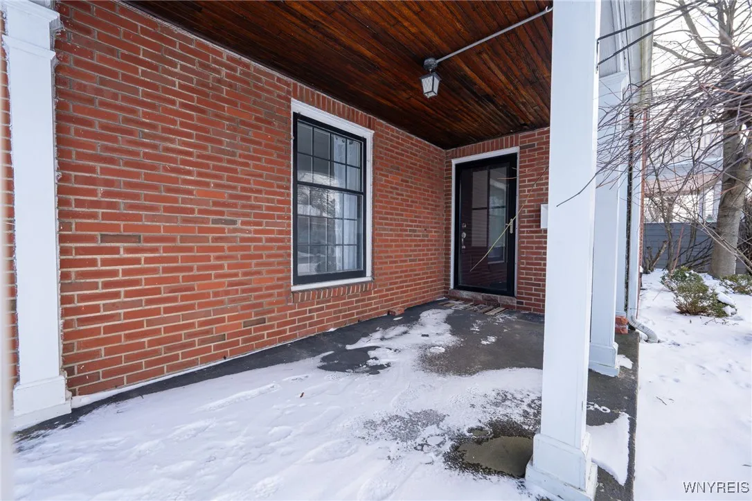 1163 Eggert Road, Amherst, New York 14226, Amherst, New York 14226, 3 Bedrooms Bedrooms, 10 Rooms Rooms,2 BathroomsBathrooms,Residential,Closed,1163 Eggert Road, Amherst, New York 14226,0,B1659304