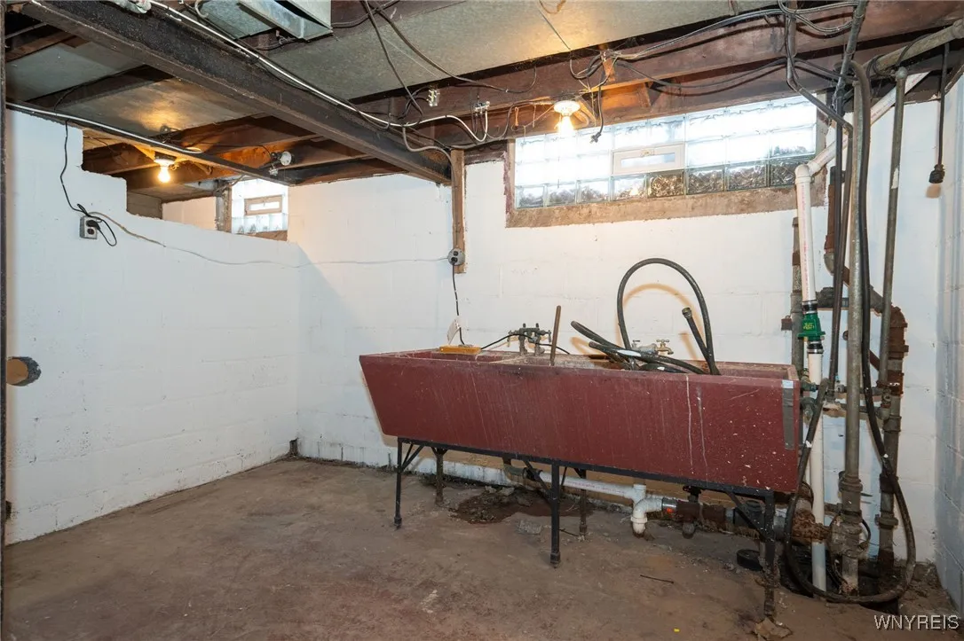 1163 Eggert Road, Amherst, New York 14226, Amherst, New York 14226, 3 Bedrooms Bedrooms, 10 Rooms Rooms,2 BathroomsBathrooms,Residential,Closed,1163 Eggert Road, Amherst, New York 14226,0,B1659304