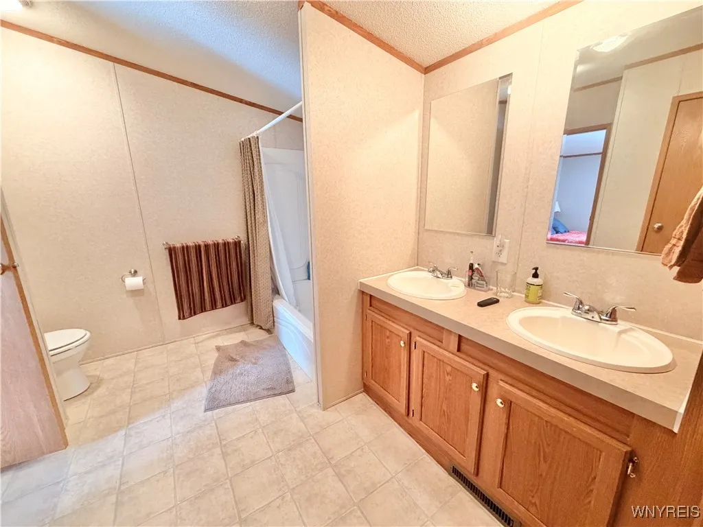 10 Sun Up Holiday Park, Ellicottville, New York 14, Ellicottville, New York 14731, 3 Bedrooms Bedrooms, 7 Rooms Rooms,2 BathroomsBathrooms,Residential,Closed,10 Sun Up Holiday Park, Ellicottville, New York 14,0,B1659311