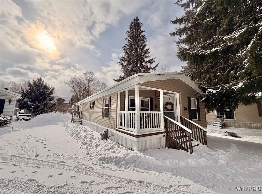 10 Sun Up Holiday Park, Ellicottville, New York 14, Ellicottville, New York 14731, 3 Bedrooms Bedrooms, 7 Rooms Rooms,2 BathroomsBathrooms,Residential,Closed,10 Sun Up Holiday Park, Ellicottville, New York 14,0,B1659311