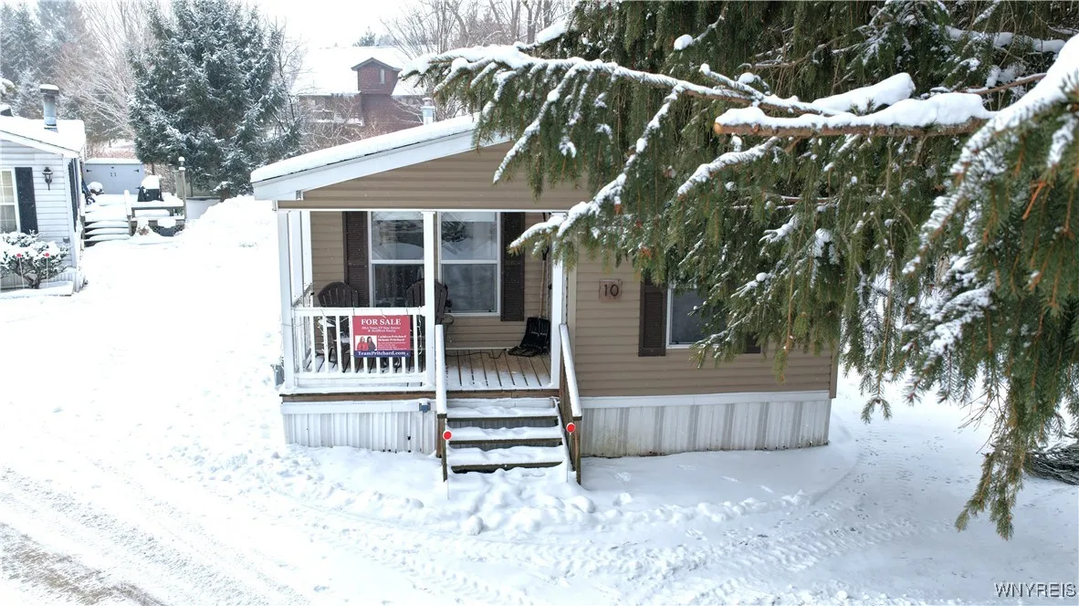 10 Sun Up Holiday Park, Ellicottville, New York 14, Ellicottville, New York 14731, 3 Bedrooms Bedrooms, 7 Rooms Rooms,2 BathroomsBathrooms,Residential,Closed,10 Sun Up Holiday Park, Ellicottville, New York 14,0,B1659311