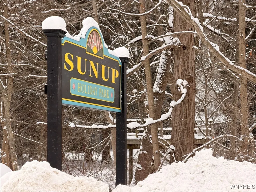 10 Sun Up Holiday Park, Ellicottville, New York 14, Ellicottville, New York 14731, 3 Bedrooms Bedrooms, 7 Rooms Rooms,2 BathroomsBathrooms,Residential,Closed,10 Sun Up Holiday Park, Ellicottville, New York 14,0,B1659311