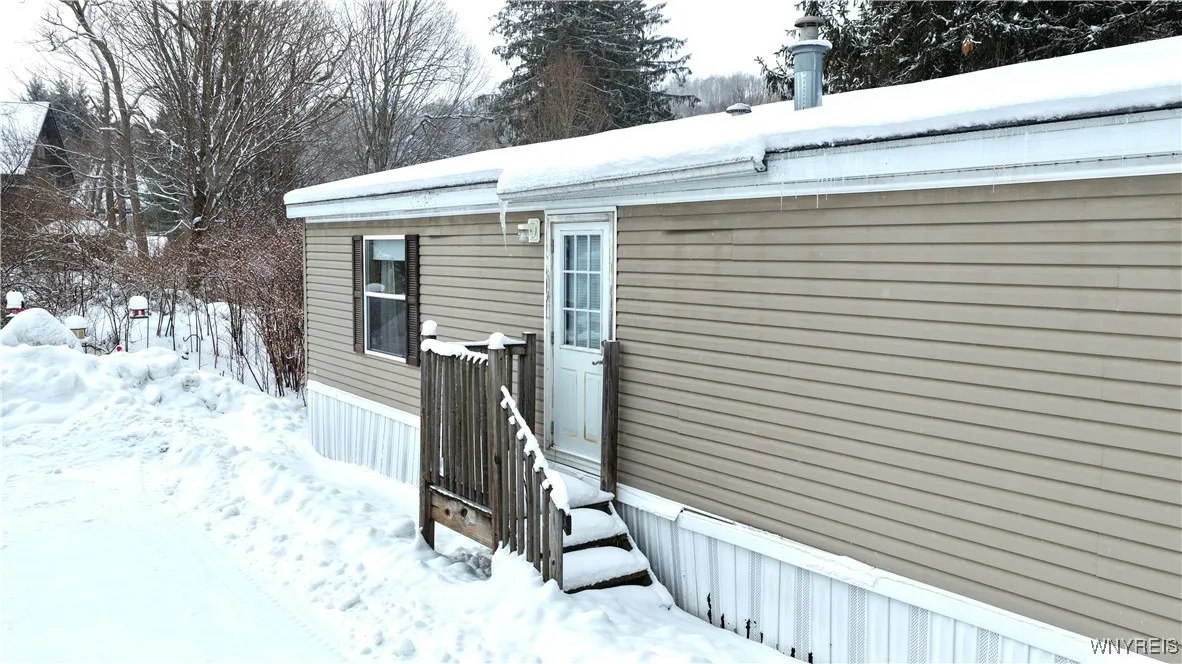 10 Sun Up Holiday Park, Ellicottville, New York 14, Ellicottville, New York 14731, 3 Bedrooms Bedrooms, 7 Rooms Rooms,2 BathroomsBathrooms,Residential,Closed,10 Sun Up Holiday Park, Ellicottville, New York 14,0,B1659311