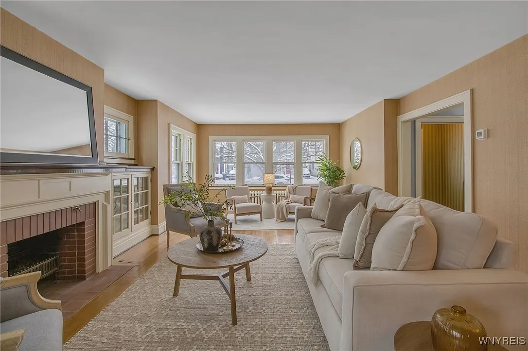 106 Winston Road, Buffalo, New York 14216, Buffalo, New York 14216, 4 Bedrooms Bedrooms, 13 Rooms Rooms,1 BathroomBathrooms,Residential,Closed,106 Winston Road, Buffalo, New York 14216,0,B1659409