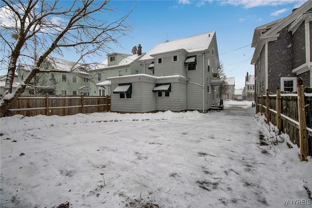 106 Winston Road, Buffalo, New York 14216, Buffalo, New York 14216, 4 Bedrooms Bedrooms, 13 Rooms Rooms,1 BathroomBathrooms,Residential,Closed,106 Winston Road, Buffalo, New York 14216,0,B1659409