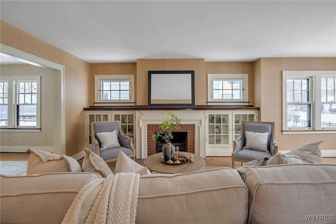 106 Winston Road, Buffalo, New York 14216, Buffalo, New York 14216, 4 Bedrooms Bedrooms, 13 Rooms Rooms,1 BathroomBathrooms,Residential,Closed,106 Winston Road, Buffalo, New York 14216,0,B1659409