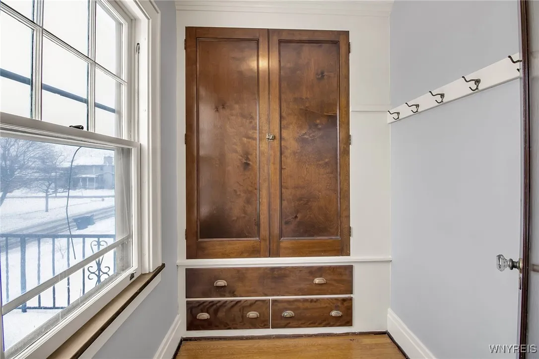 106 Winston Road, Buffalo, New York 14216, Buffalo, New York 14216, 4 Bedrooms Bedrooms, 13 Rooms Rooms,1 BathroomBathrooms,Residential,Closed,106 Winston Road, Buffalo, New York 14216,0,B1659409