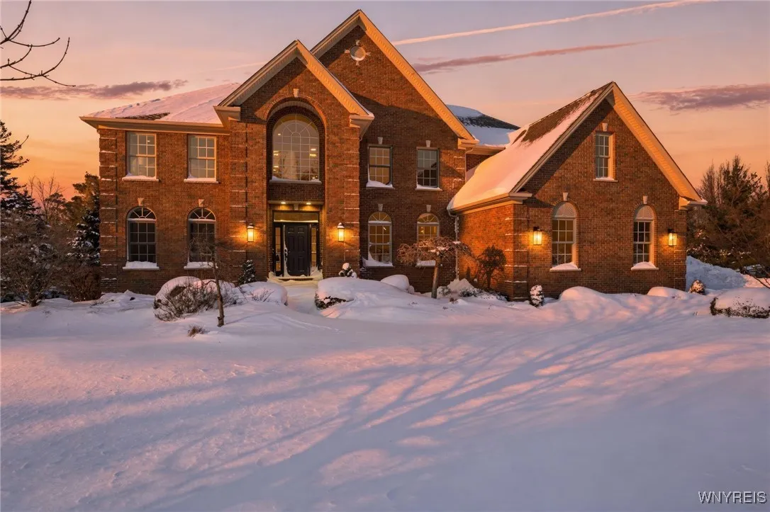 18 Woodthrush Trail, Orchard Park, New York 14127, Orchard Park, New York 14127, 5 Bedrooms Bedrooms, 14 Rooms Rooms,4 BathroomsBathrooms,Residential,Closed,18 Woodthrush Trail, Orchard Park, New York 14127,0,B1659130