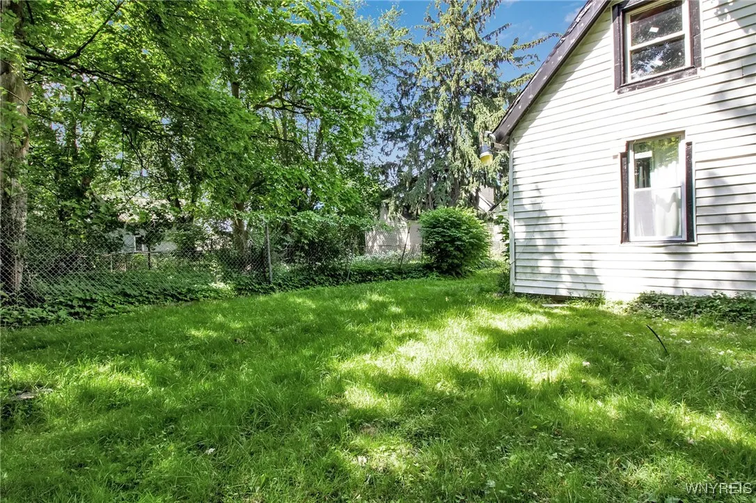 37 Pershing Avenue, Buffalo, New York 14211, Buffalo, New York 14211, 5 Bedrooms Bedrooms, ,3 BathroomsBathrooms,Residential,Closed,37 Pershing Avenue, Buffalo, New York 14211,0,B1659475