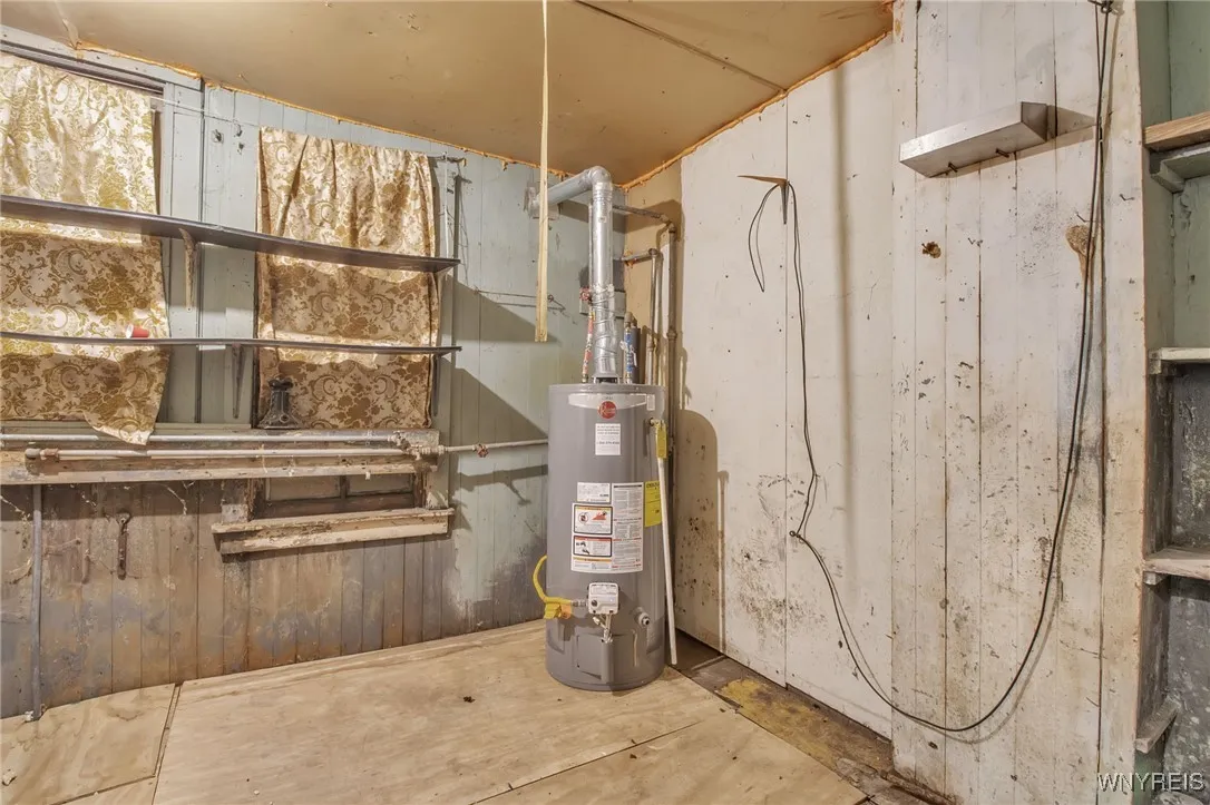 37 Pershing Avenue, Buffalo, New York 14211, Buffalo, New York 14211, 5 Bedrooms Bedrooms, ,3 BathroomsBathrooms,Residential,Closed,37 Pershing Avenue, Buffalo, New York 14211,0,B1659475