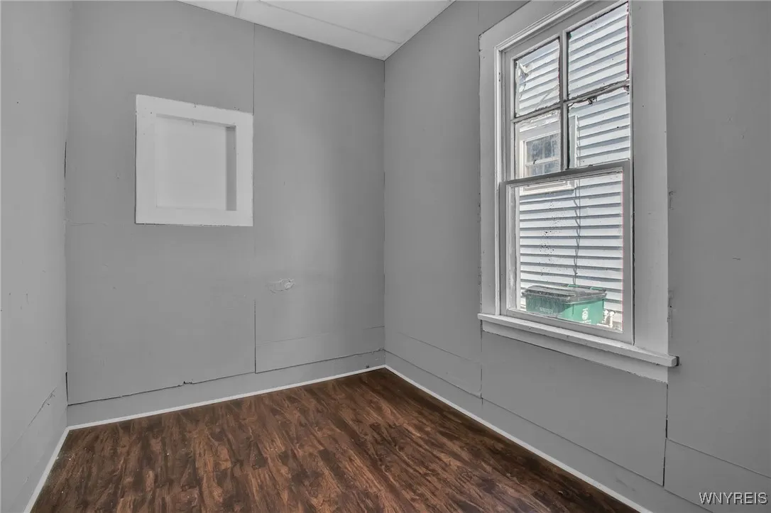 37 Pershing Avenue, Buffalo, New York 14211, Buffalo, New York 14211, 5 Bedrooms Bedrooms, ,3 BathroomsBathrooms,Residential,Closed,37 Pershing Avenue, Buffalo, New York 14211,0,B1659475