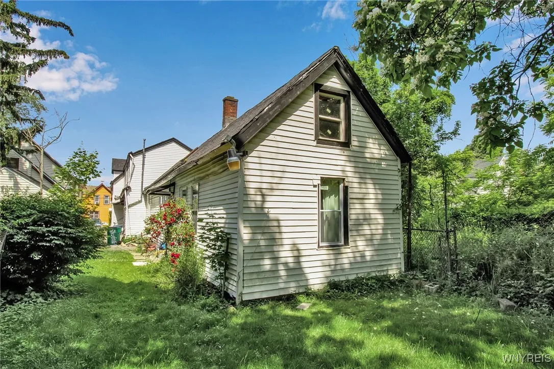 37 Pershing Avenue, Buffalo, New York 14211, Buffalo, New York 14211, 5 Bedrooms Bedrooms, ,3 BathroomsBathrooms,Residential,Closed,37 Pershing Avenue, Buffalo, New York 14211,0,B1659475