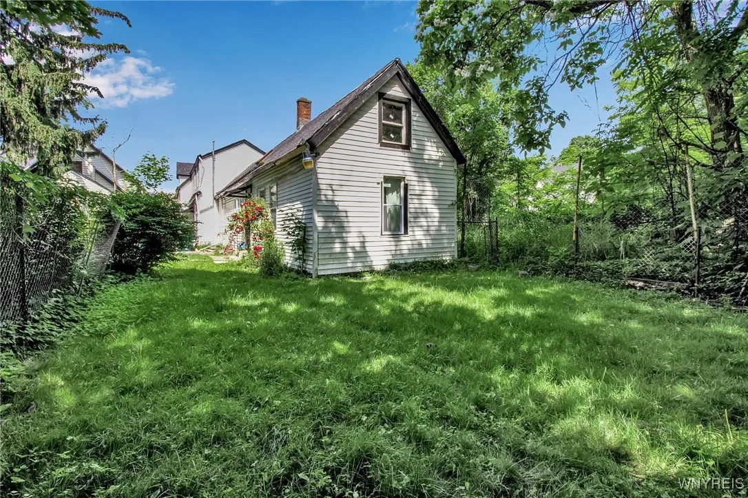37 Pershing Avenue, Buffalo, New York 14211, Buffalo, New York 14211, 5 Bedrooms Bedrooms, ,3 BathroomsBathrooms,Residential,Closed,37 Pershing Avenue, Buffalo, New York 14211,0,B1659475