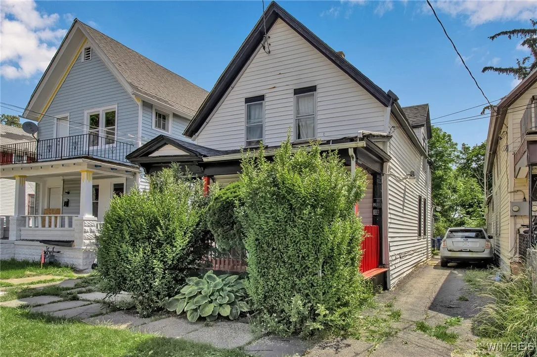 37 Pershing Avenue, Buffalo, New York 14211, Buffalo, New York 14211, 5 Bedrooms Bedrooms, ,3 BathroomsBathrooms,Residential,Closed,37 Pershing Avenue, Buffalo, New York 14211,0,B1659475
