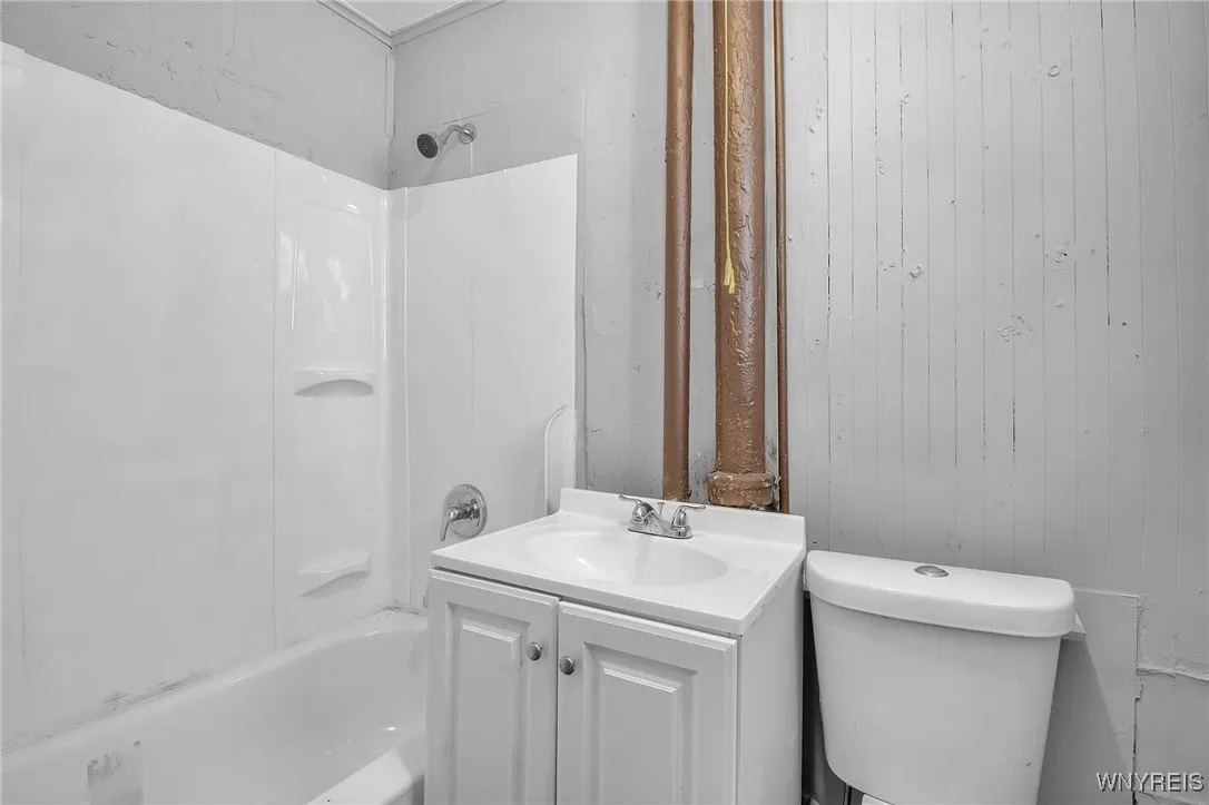 37 Pershing Avenue, Buffalo, New York 14211, Buffalo, New York 14211, 5 Bedrooms Bedrooms, ,3 BathroomsBathrooms,Residential,Closed,37 Pershing Avenue, Buffalo, New York 14211,0,B1659475