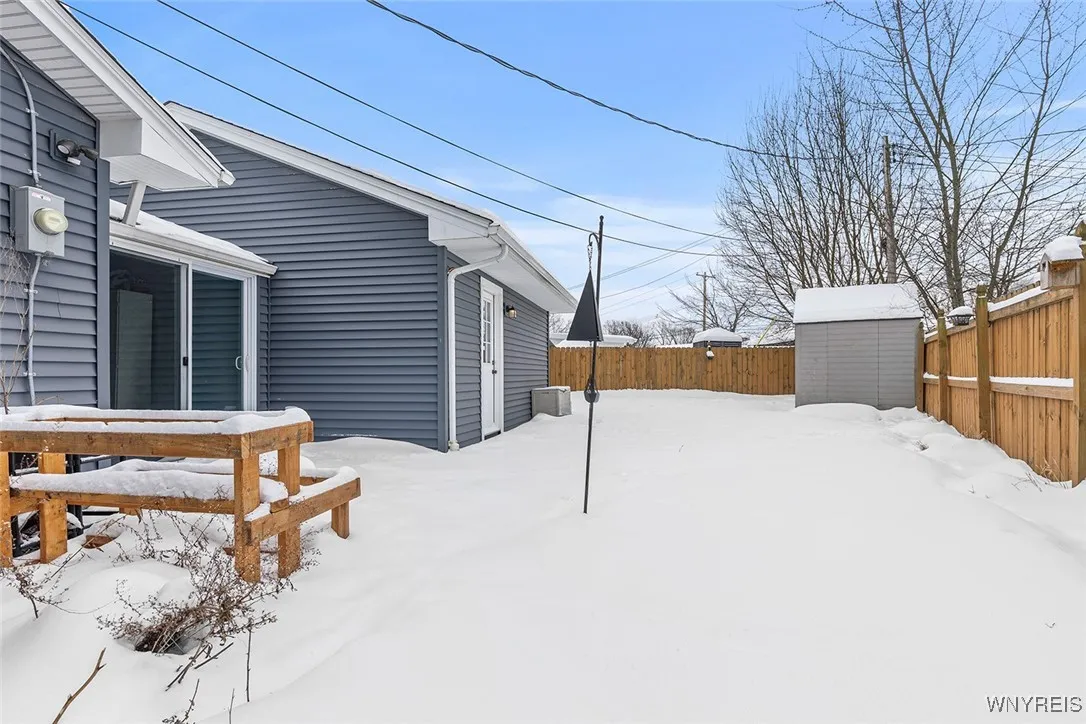 1600 Red Jacket Road, Grand Island, New York 14072, Grand Island, New York 14072, 3 Bedrooms Bedrooms, 5 Rooms Rooms,1 BathroomBathrooms,Residential,Closed,1600 Red Jacket Road, Grand Island, New York 14072,0,B1658626