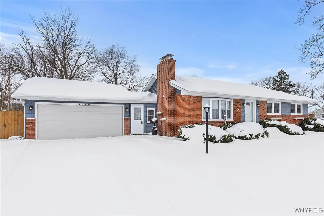 1600 Red Jacket Road, Grand Island, New York 14072, Grand Island, New York 14072, 3 Bedrooms Bedrooms, 5 Rooms Rooms,1 BathroomBathrooms,Residential,Closed,1600 Red Jacket Road, Grand Island, New York 14072,0,B1658626