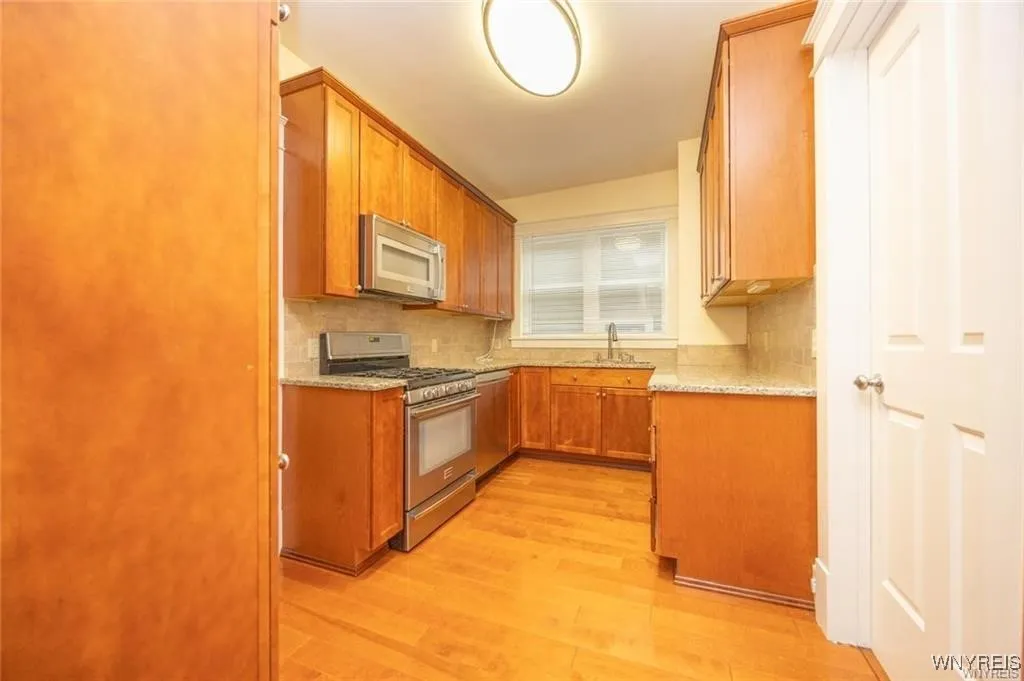 114 Ashland Avenue, Buffalo, New York 14222, Buffalo, New York 14222, 3 Bedrooms Bedrooms, 6 Rooms Rooms,2 BathroomsBathrooms,Residential Lease,Closed,114 Ashland Avenue, Buffalo, New York 14222,0,B1659557