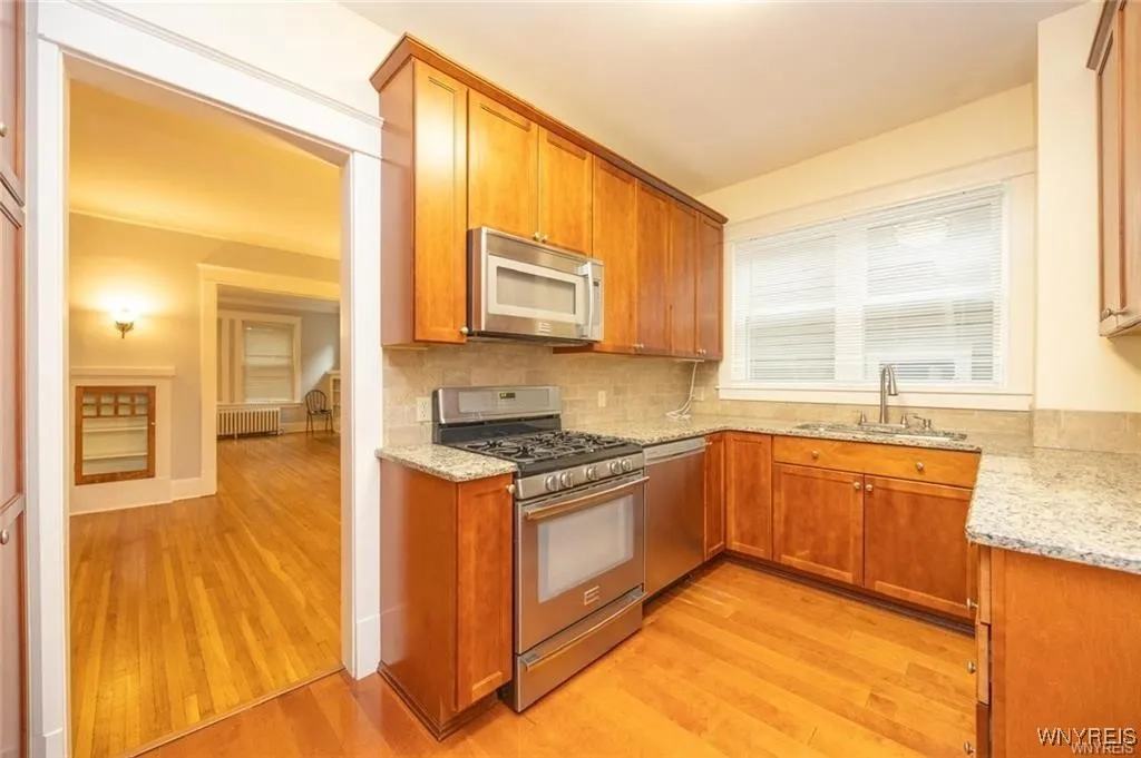 114 Ashland Avenue, Buffalo, New York 14222, Buffalo, New York 14222, 3 Bedrooms Bedrooms, 6 Rooms Rooms,2 BathroomsBathrooms,Residential Lease,Closed,114 Ashland Avenue, Buffalo, New York 14222,0,B1659557