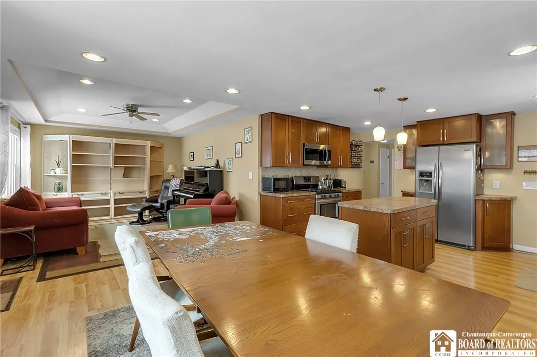180 Bering Avenue, Tonawanda, New York 14223, Tonawanda, New York 14223, 3 Bedrooms Bedrooms, 7 Rooms Rooms,2 BathroomsBathrooms,Residential,Closed,180 Bering Avenue, Tonawanda, New York 14223,0,R1659603
