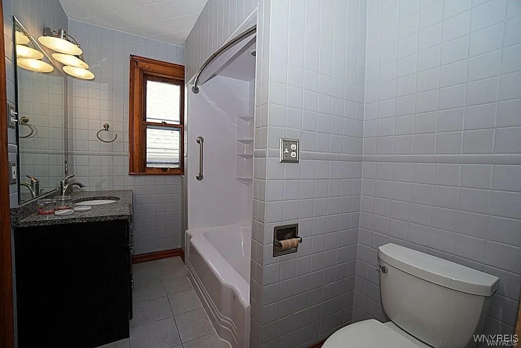 655 Prospect Avenue, Buffalo, New York 14213, Buffalo, New York 14213, 4 Bedrooms Bedrooms, 12 Rooms Rooms,2 BathroomsBathrooms,Residential,Closed,655 Prospect Avenue, Buffalo, New York 14213,0,B1659694