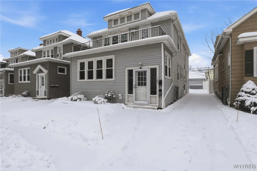 107 Wabash Avenue, Tonawanda, New York 14217, Tonawanda, New York 14217, 4 Bedrooms Bedrooms, ,2 BathroomsBathrooms,Residential,For Sale,107 Wabash Avenue, Tonawanda, New York 14217,0,B1659763