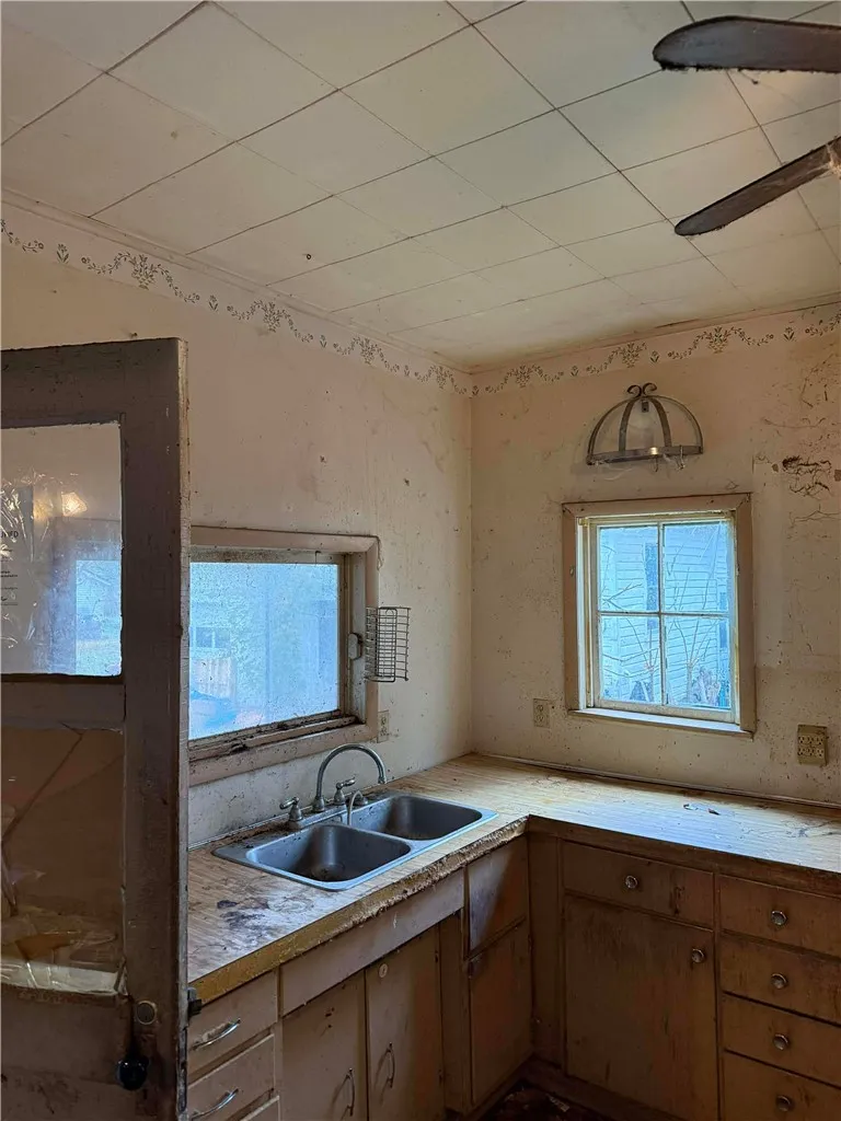 27 South Main Street, Cohocton, New York 14826, Cohocton, New York 14826, 3 Bedrooms Bedrooms, 11 Rooms Rooms,2 BathroomsBathrooms,Residential,For Sale,27 South Main Street, Cohocton, New York 14826,0,R1660201