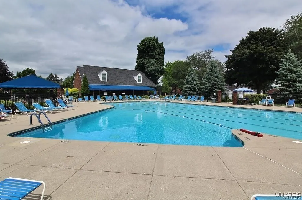 Community pool