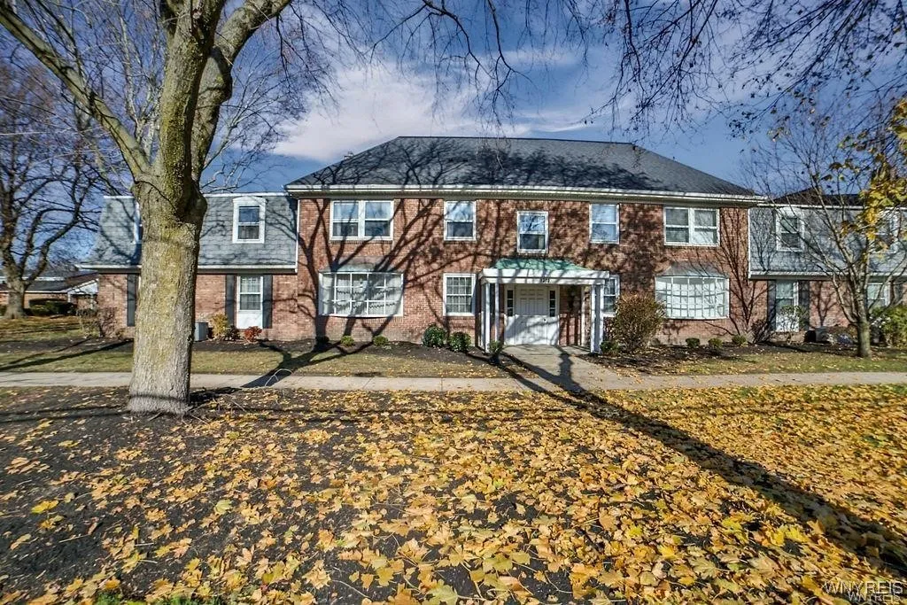 1370 Maple Road 1, Amherst, New York 14221, Amherst, New York 14221, 2 Bedrooms Bedrooms, 5 Rooms Rooms,1 BathroomBathrooms,Residential,Closed,1370 Maple Road 1, Amherst, New York 14221,0,B1660167