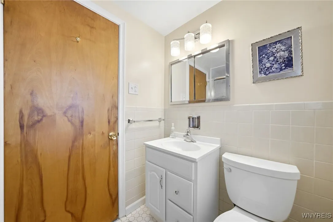 151 Calvert Boulevard, Tonawanda, New York 14150, Tonawanda, New York 14150, 3 Bedrooms Bedrooms, 6 Rooms Rooms,1 BathroomBathrooms,Residential,Closed,151 Calvert Boulevard, Tonawanda, New York 14150,0,B1660427