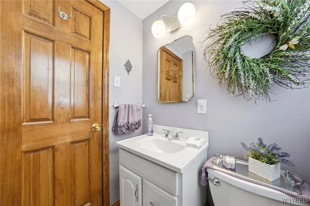 151 Calvert Boulevard, Tonawanda, New York 14150, Tonawanda, New York 14150, 3 Bedrooms Bedrooms, 6 Rooms Rooms,1 BathroomBathrooms,Residential,Closed,151 Calvert Boulevard, Tonawanda, New York 14150,0,B1660427