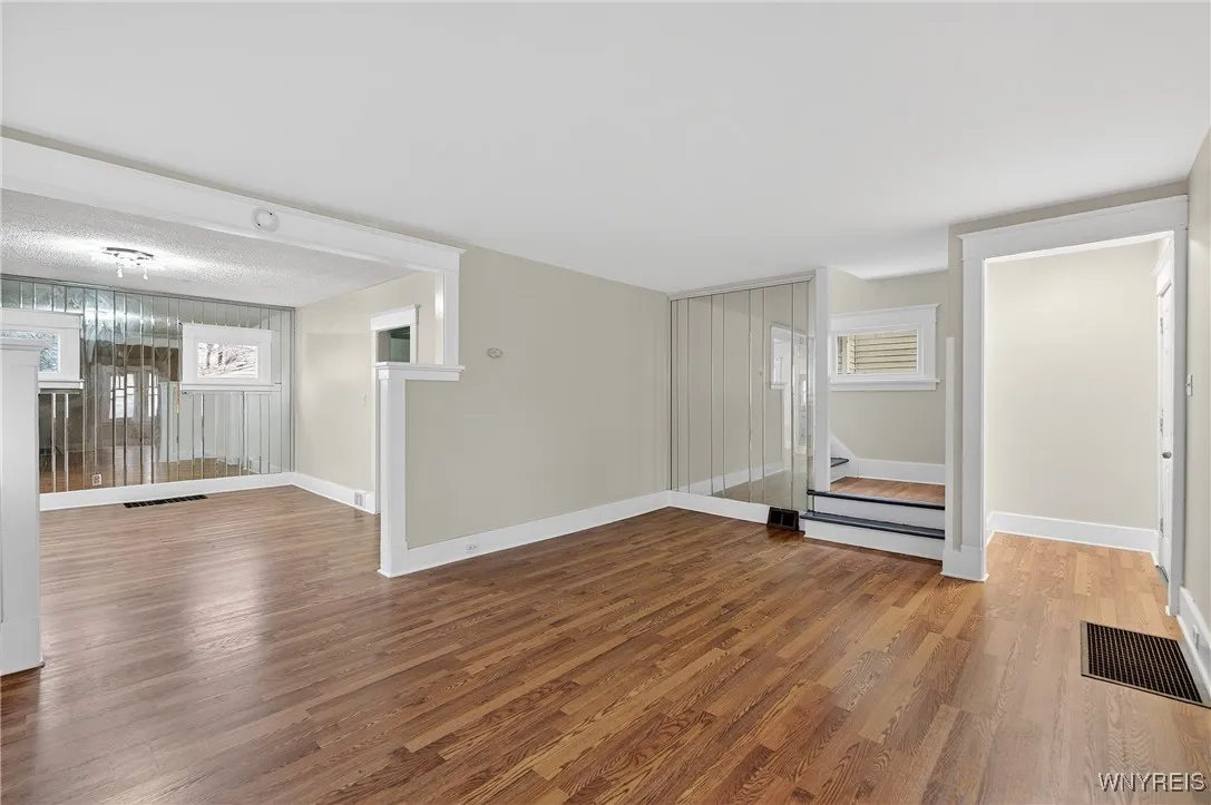 538 East Amherst Street, Buffalo, New York 14215, Buffalo, New York 14215, 3 Bedrooms Bedrooms, 6 Rooms Rooms,1 BathroomBathrooms,Residential,For Sale,538 East Amherst Street, Buffalo, New York 14215,0,B1656332