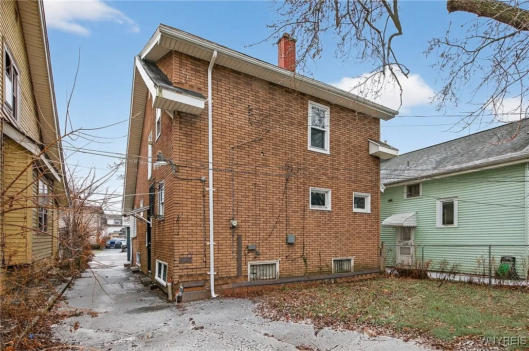 538 East Amherst Street, Buffalo, New York 14215, Buffalo, New York 14215, 3 Bedrooms Bedrooms, 6 Rooms Rooms,1 BathroomBathrooms,Residential,For Sale,538 East Amherst Street, Buffalo, New York 14215,0,B1656332