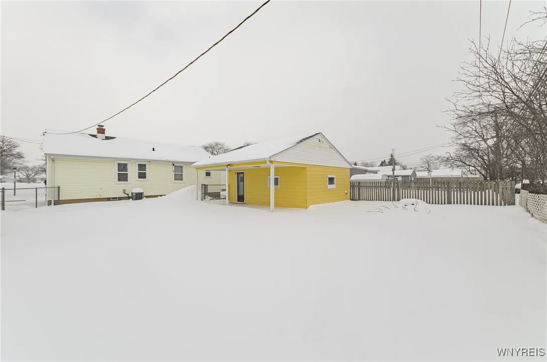 379 Orchard Drive, Tonawanda, New York 14223, Tonawanda, New York 14223, 3 Bedrooms Bedrooms, 5 Rooms Rooms,1 BathroomBathrooms,Residential,Closed,379 Orchard Drive, Tonawanda, New York 14223,0,B1660492
