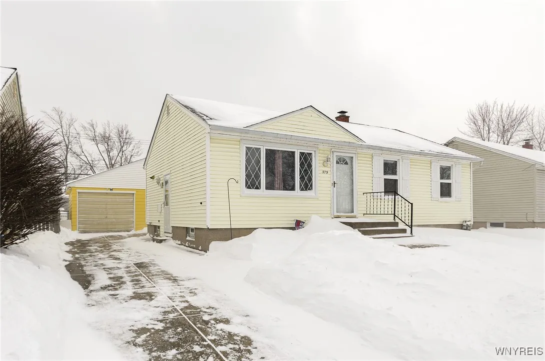 379 Orchard Drive, Tonawanda, New York 14223, Tonawanda, New York 14223, 3 Bedrooms Bedrooms, 5 Rooms Rooms,1 BathroomBathrooms,Residential,Closed,379 Orchard Drive, Tonawanda, New York 14223,0,B1660492