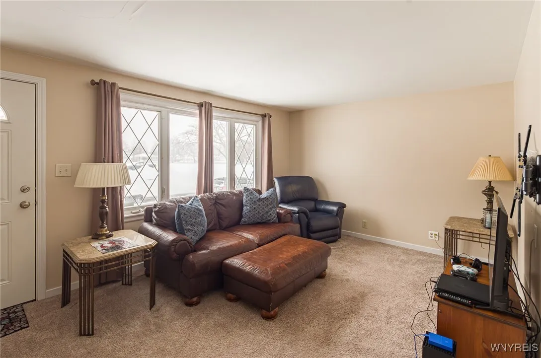 379 Orchard Drive, Tonawanda, New York 14223, Tonawanda, New York 14223, 3 Bedrooms Bedrooms, 5 Rooms Rooms,1 BathroomBathrooms,Residential,Closed,379 Orchard Drive, Tonawanda, New York 14223,0,B1660492