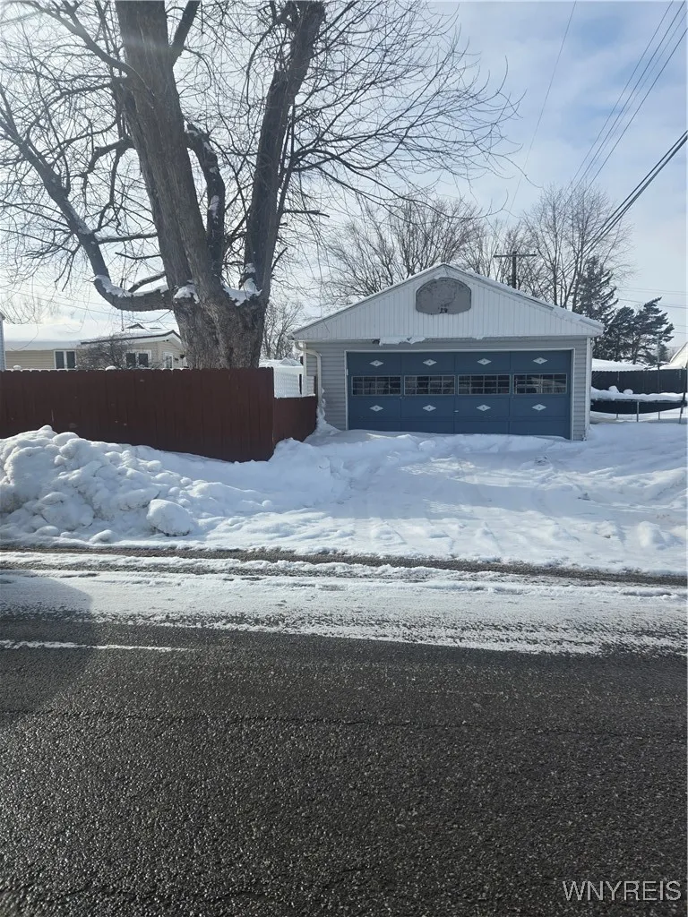 Garage (2 vehicles)