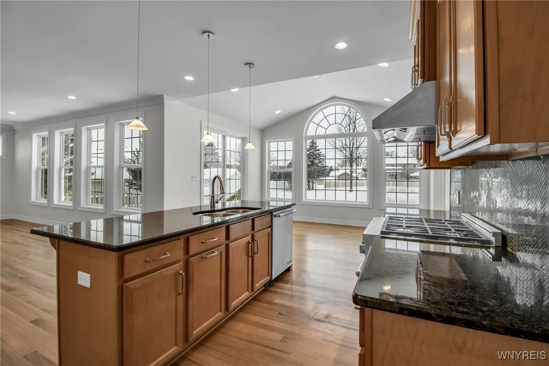 3320 East River Road, Grand Island, New York 14072, Grand Island, New York 14072, 3 Bedrooms Bedrooms, 11 Rooms Rooms,2 BathroomsBathrooms,Residential,Closed,3320 East River Road, Grand Island, New York 14072,0,B1659886