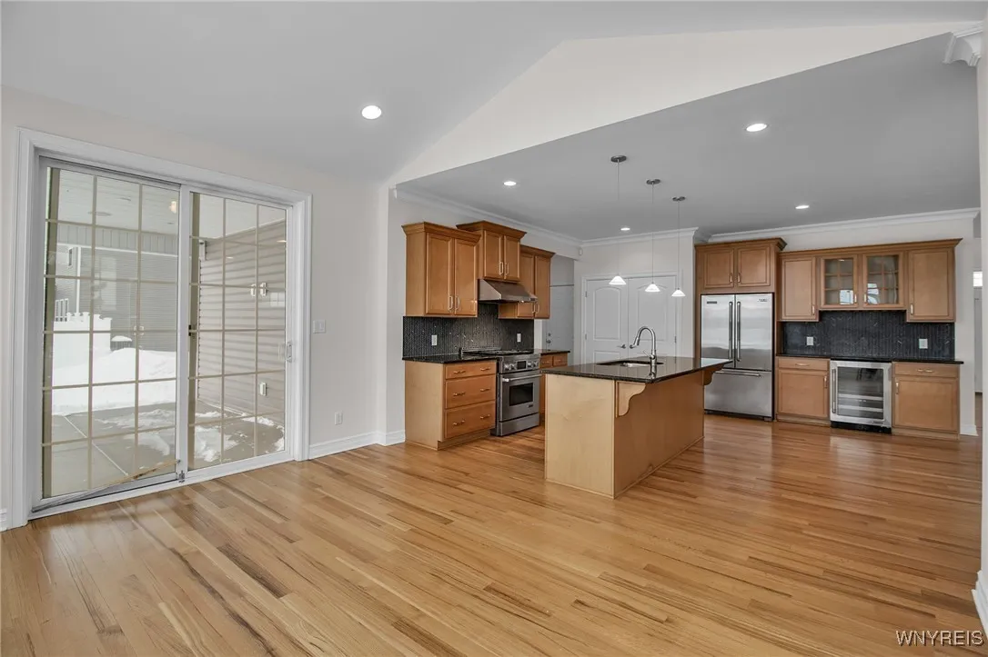 3320 East River Road, Grand Island, New York 14072, Grand Island, New York 14072, 3 Bedrooms Bedrooms, 11 Rooms Rooms,2 BathroomsBathrooms,Residential,Closed,3320 East River Road, Grand Island, New York 14072,0,B1659886