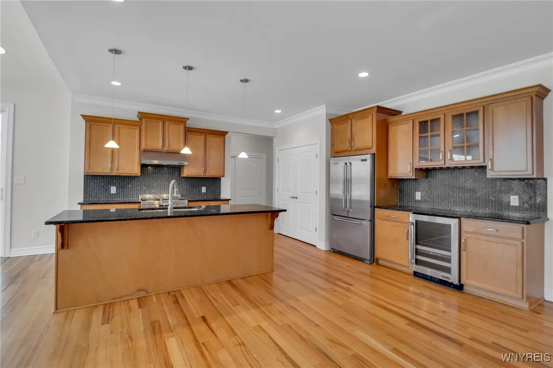 3320 East River Road, Grand Island, New York 14072, Grand Island, New York 14072, 3 Bedrooms Bedrooms, 11 Rooms Rooms,2 BathroomsBathrooms,Residential,Closed,3320 East River Road, Grand Island, New York 14072,0,B1659886