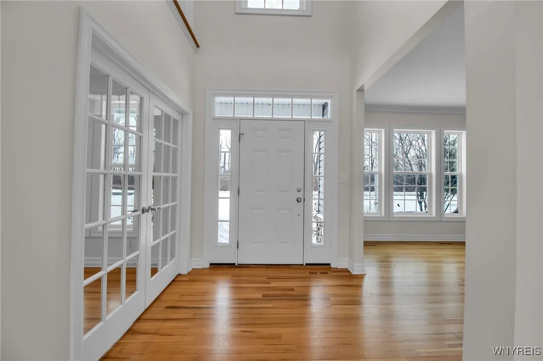 3320 East River Road, Grand Island, New York 14072, Grand Island, New York 14072, 3 Bedrooms Bedrooms, 11 Rooms Rooms,2 BathroomsBathrooms,Residential,Closed,3320 East River Road, Grand Island, New York 14072,0,B1659886