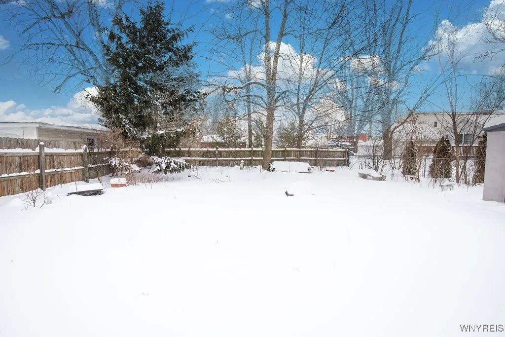 89 Milton Street, Amherst, New York 14221, Amherst, New York 14221, 3 Bedrooms Bedrooms, 9 Rooms Rooms,2 BathroomsBathrooms,Residential,Closed,89 Milton Street, Amherst, New York 14221,0,B1659924