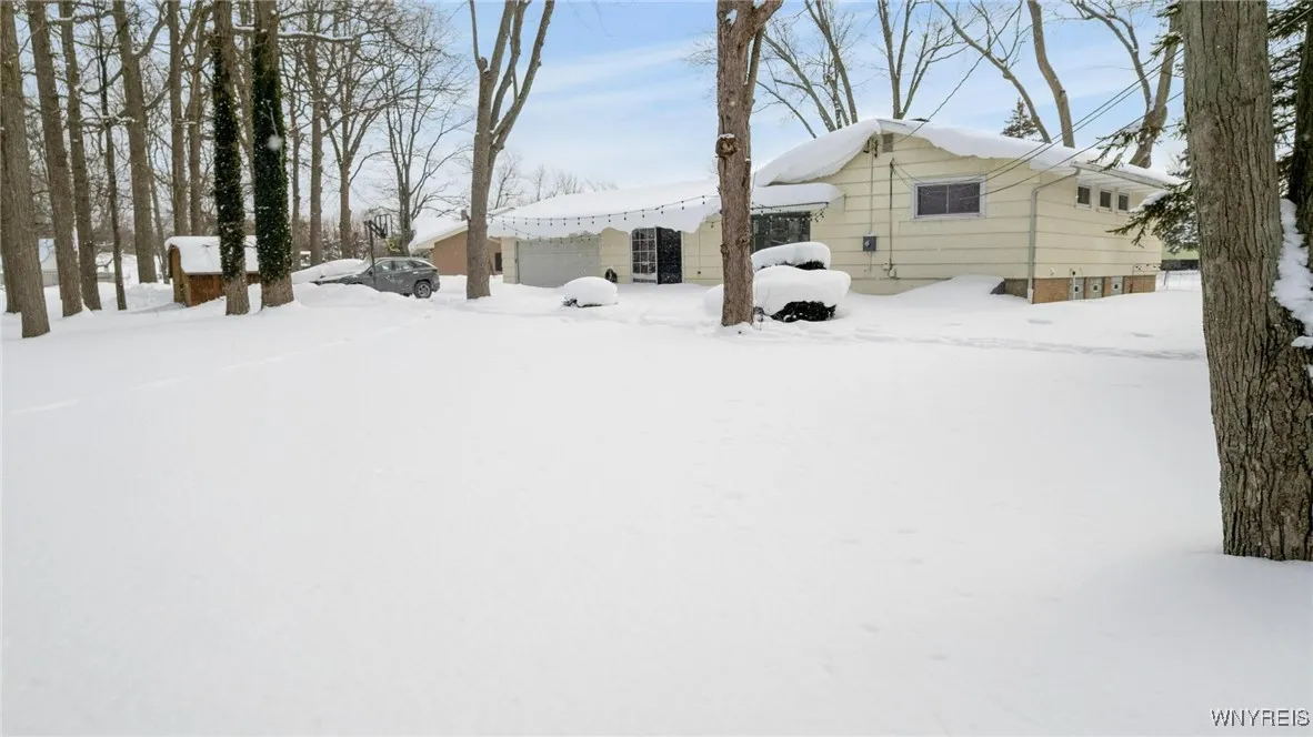 72 Boxwood Circle, Hamburg, New York 14075, Hamburg, New York 14075, 3 Bedrooms Bedrooms, 9 Rooms Rooms,2 BathroomsBathrooms,Residential,Closed,72 Boxwood Circle, Hamburg, New York 14075,0,B1657288