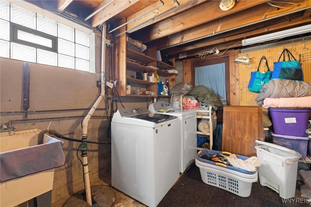 72 Boxwood Circle, Hamburg, New York 14075, Hamburg, New York 14075, 3 Bedrooms Bedrooms, 9 Rooms Rooms,2 BathroomsBathrooms,Residential,Closed,72 Boxwood Circle, Hamburg, New York 14075,0,B1657288