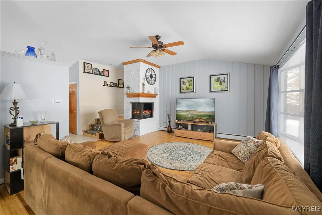 72 Boxwood Circle, Hamburg, New York 14075, Hamburg, New York 14075, 3 Bedrooms Bedrooms, 9 Rooms Rooms,2 BathroomsBathrooms,Residential,Closed,72 Boxwood Circle, Hamburg, New York 14075,0,B1657288