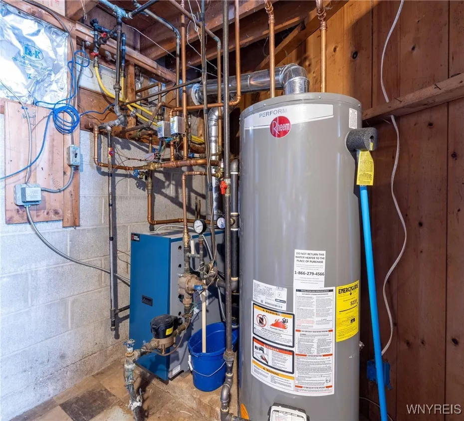 72 Boxwood Circle, Hamburg, New York 14075, Hamburg, New York 14075, 3 Bedrooms Bedrooms, 9 Rooms Rooms,2 BathroomsBathrooms,Residential,Closed,72 Boxwood Circle, Hamburg, New York 14075,0,B1657288