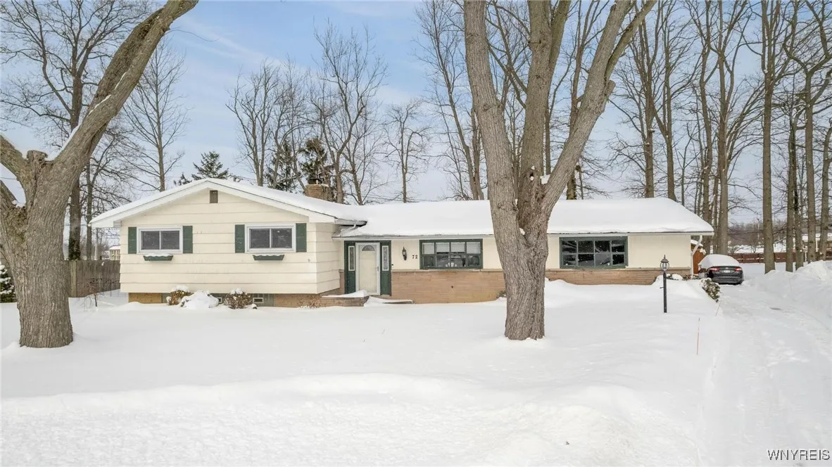 72 Boxwood Circle, Hamburg, New York 14075, Hamburg, New York 14075, 3 Bedrooms Bedrooms, 9 Rooms Rooms,2 BathroomsBathrooms,Residential,Closed,72 Boxwood Circle, Hamburg, New York 14075,0,B1657288