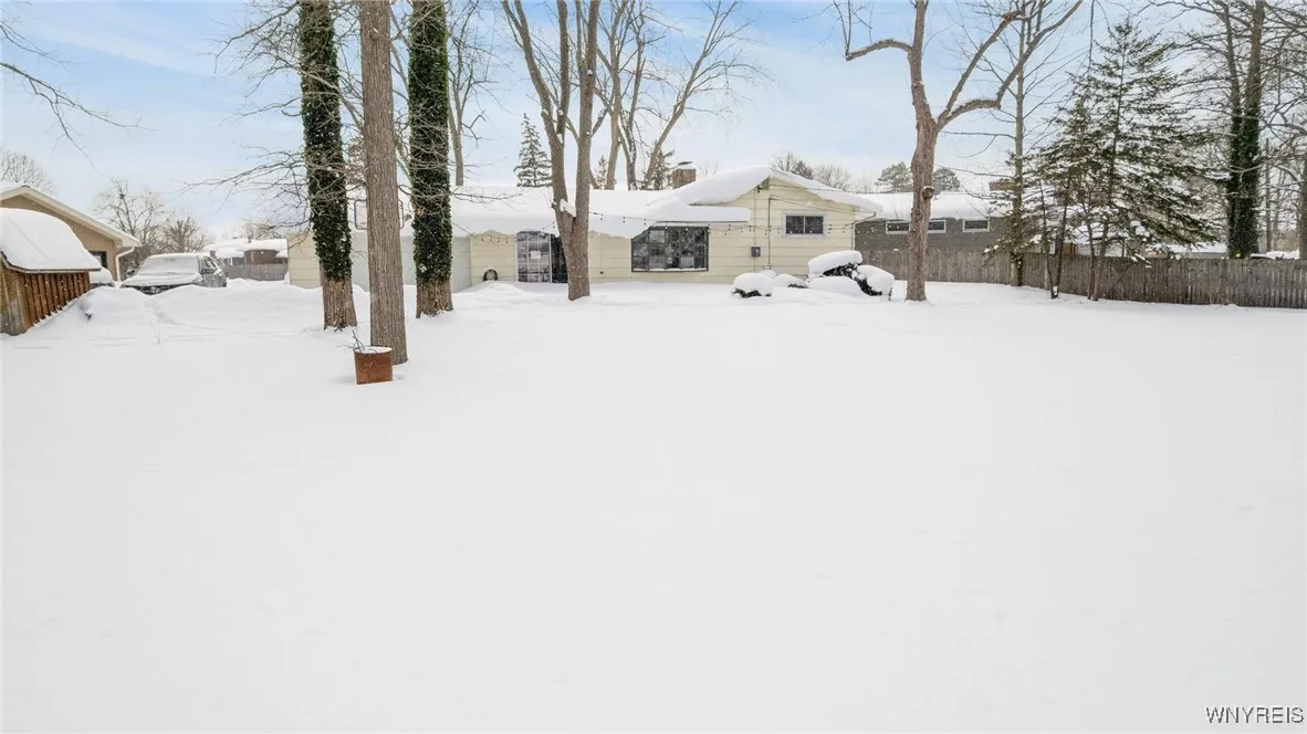 72 Boxwood Circle, Hamburg, New York 14075, Hamburg, New York 14075, 3 Bedrooms Bedrooms, 9 Rooms Rooms,2 BathroomsBathrooms,Residential,Closed,72 Boxwood Circle, Hamburg, New York 14075,0,B1657288