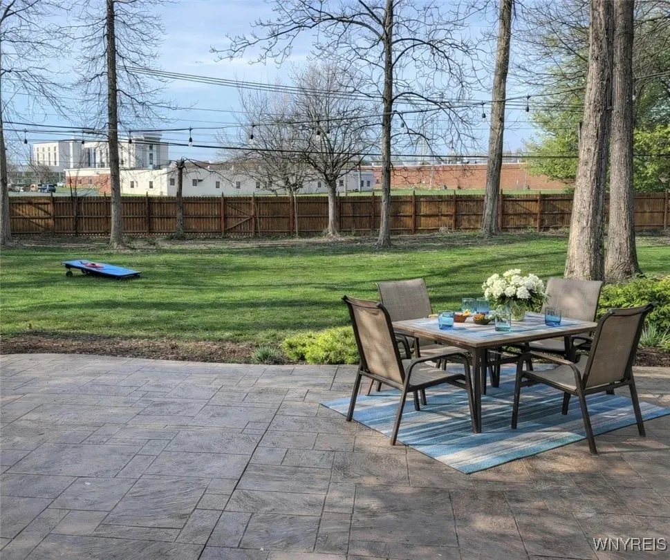 72 Boxwood Circle, Hamburg, New York 14075, Hamburg, New York 14075, 3 Bedrooms Bedrooms, 9 Rooms Rooms,2 BathroomsBathrooms,Residential,Closed,72 Boxwood Circle, Hamburg, New York 14075,0,B1657288